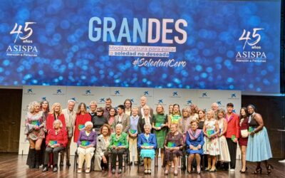 Talento sénior y figuras de la cultura iluminan la presentación del Calendario GRANDES 2026 de Asispa